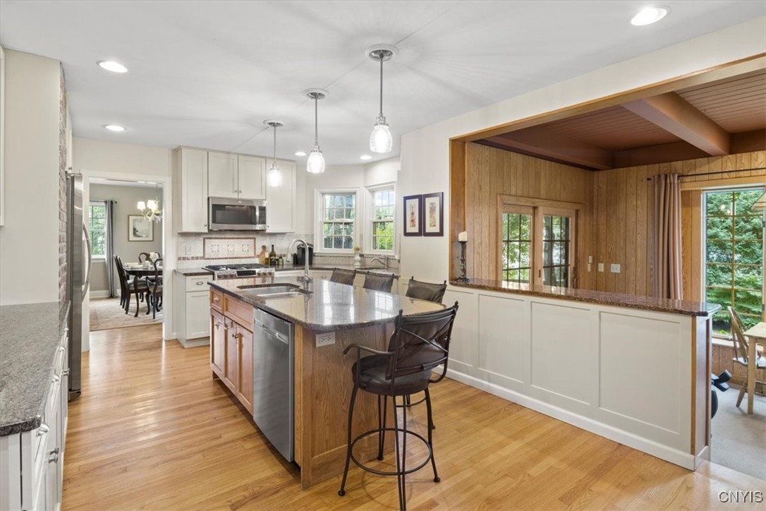 206 Lansdowne Road DeWitt, NY 13214 - Photo 5 of 50 beautifully updated kitchen with granite counterto