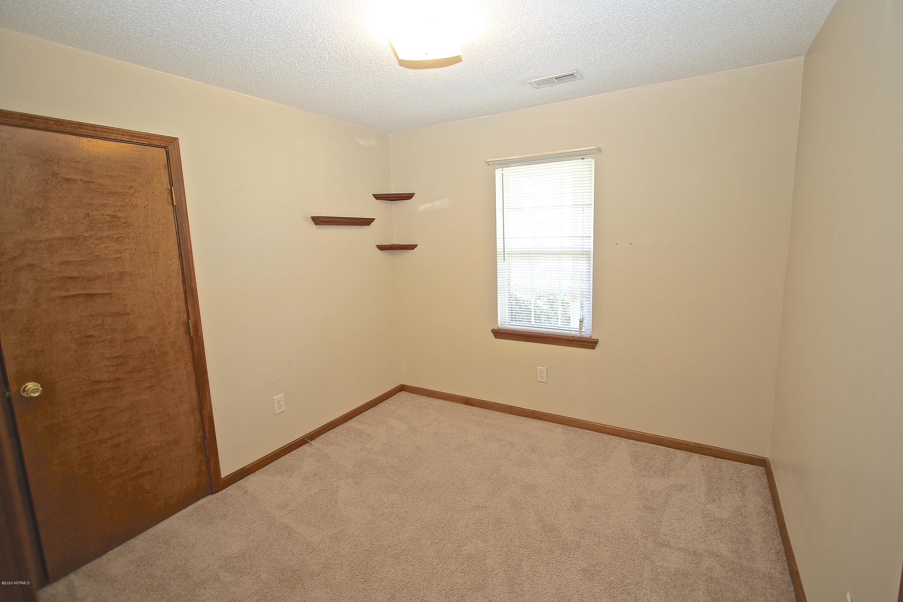 106 Grismill Road Jacksonville, NC 28540 - Photo 11 of 37 LJ7A0696