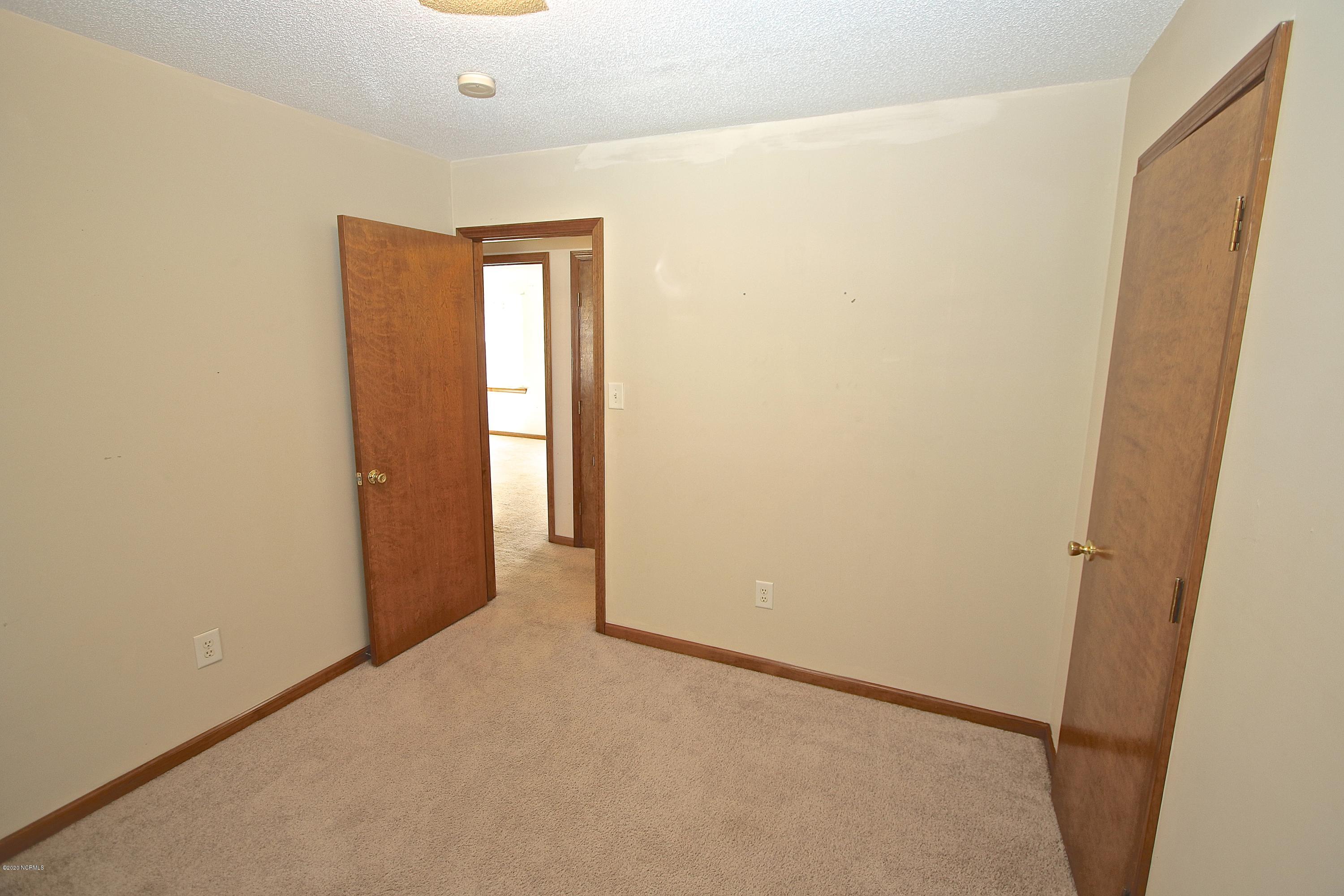 106 Grismill Road Jacksonville, NC 28540 - Photo 13 of 37 LJ7A0698