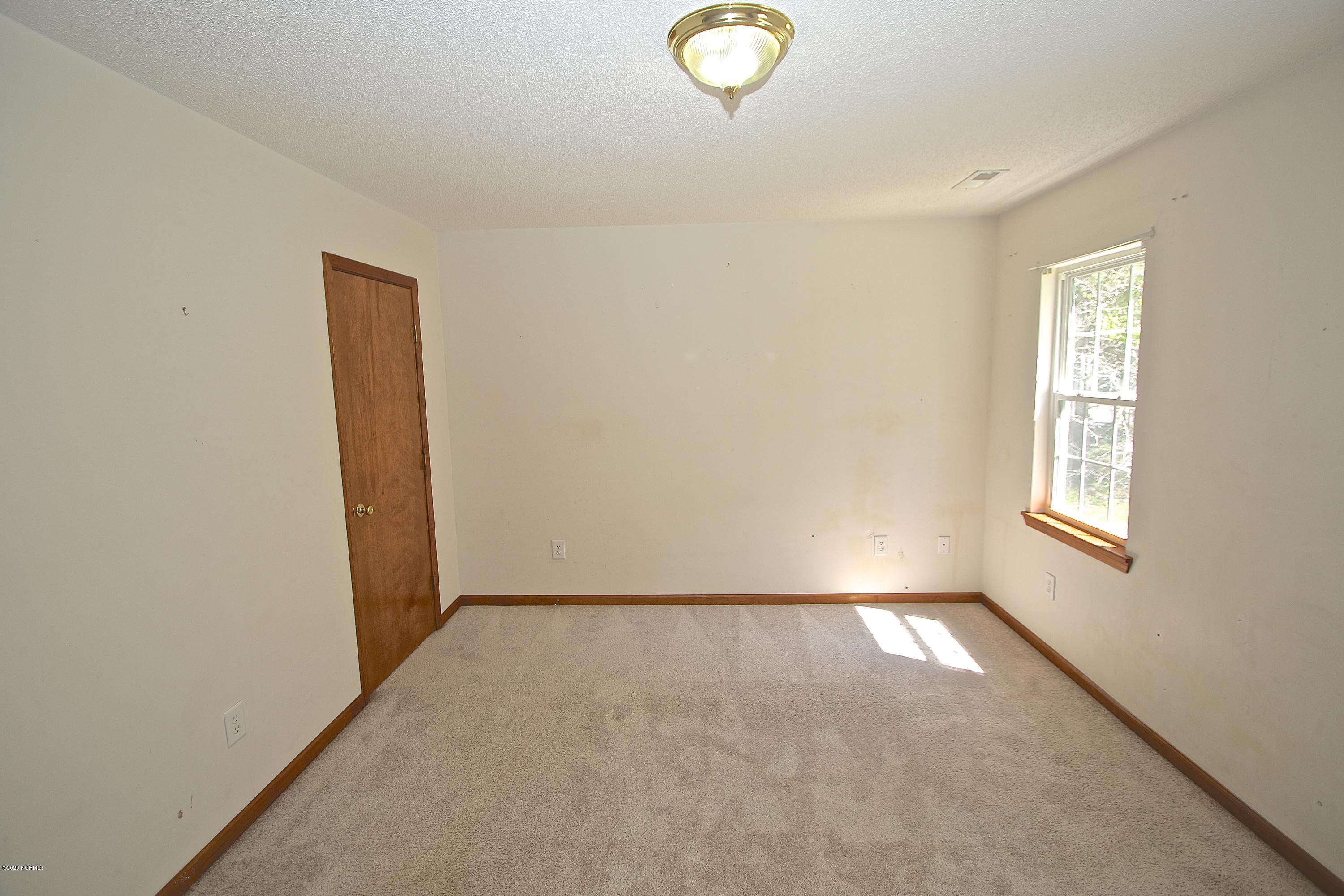 106 Grismill Road Jacksonville, NC 28540 - Photo 18 of 37 LJ7A0703