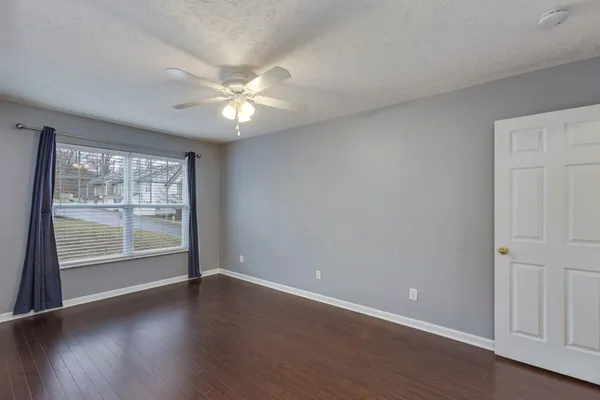 $295,900 | 304 Shadow Glen Drive, Nashville, TN 37211