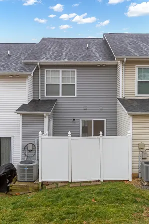 $295,900 | 304 Shadow Glen Drive, Nashville, TN 37211