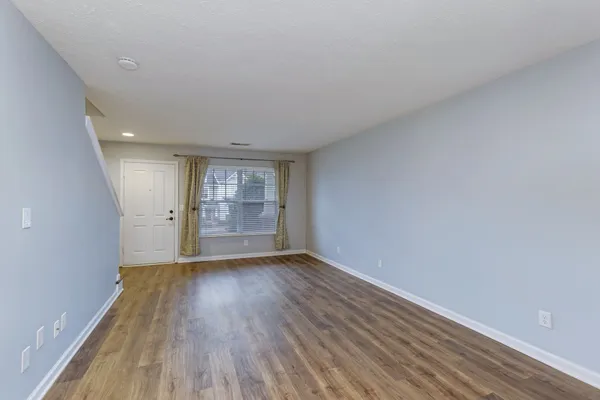 $295,900 | 304 Shadow Glen Drive, Nashville, TN 37211