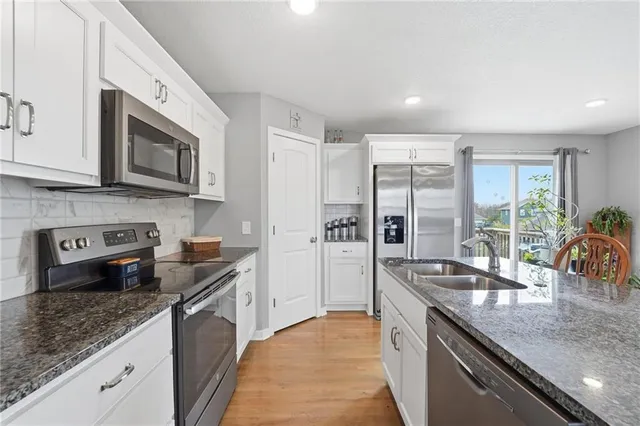 $330,000 | 2207 Ashford Street, Excelsior Springs, MO 64024