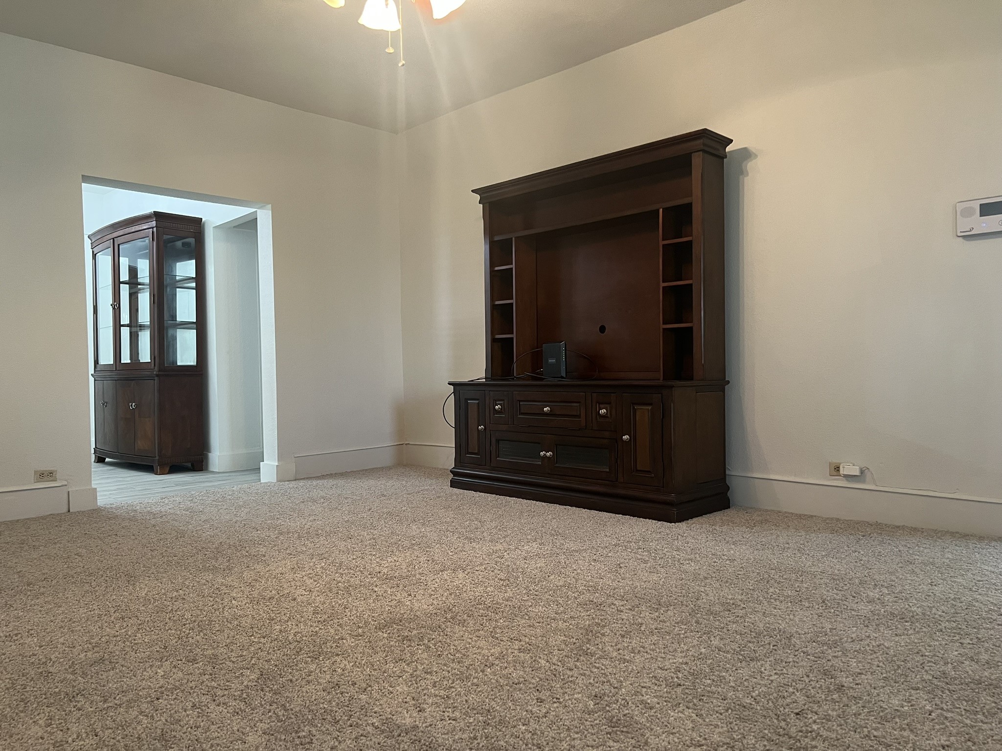 2605 Delafield Street Houston, TX 77023 - Photo 5 of 32 Living room with view of dining room