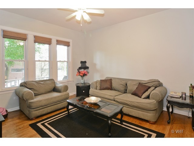1807 West Eddy Street Chicago, IL 60657 - Photo 2 of 15