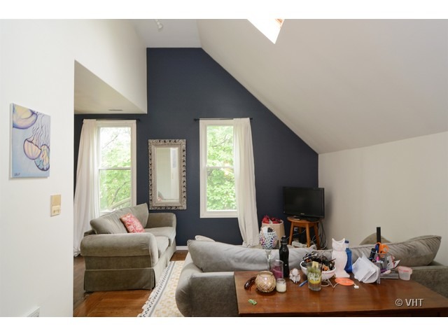 1807 West Eddy Street Chicago, IL 60657 - Photo 3 of 15