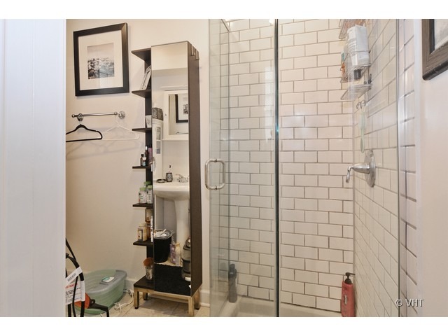 1807 West Eddy Street Chicago, IL 60657 - Photo 8 of 15