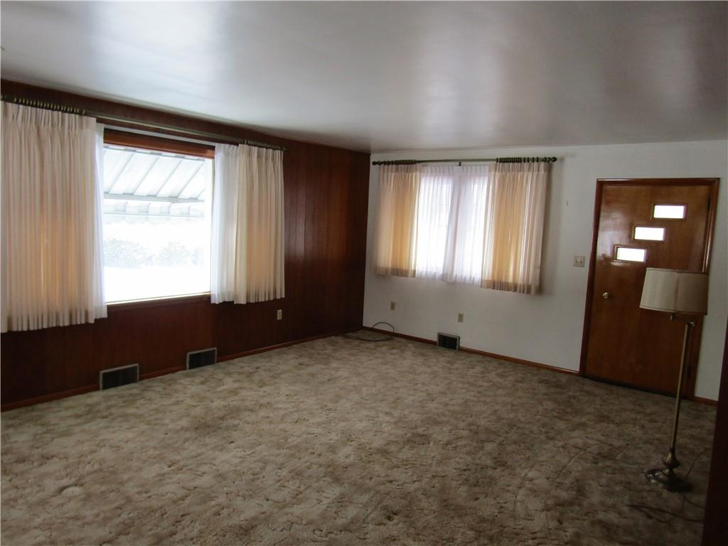 217 Rural Drive Butler, PA 16001 - Photo 3 of 16 Gallery Image 3