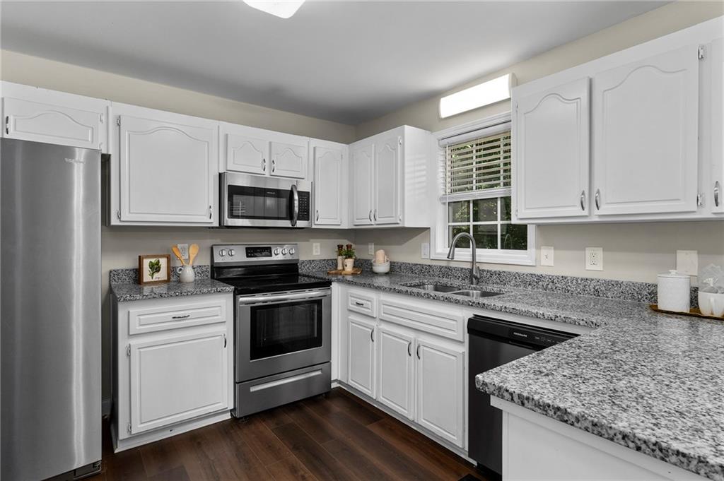 2380 Land Road Canton, GA 30114 - Photo 4 of 34