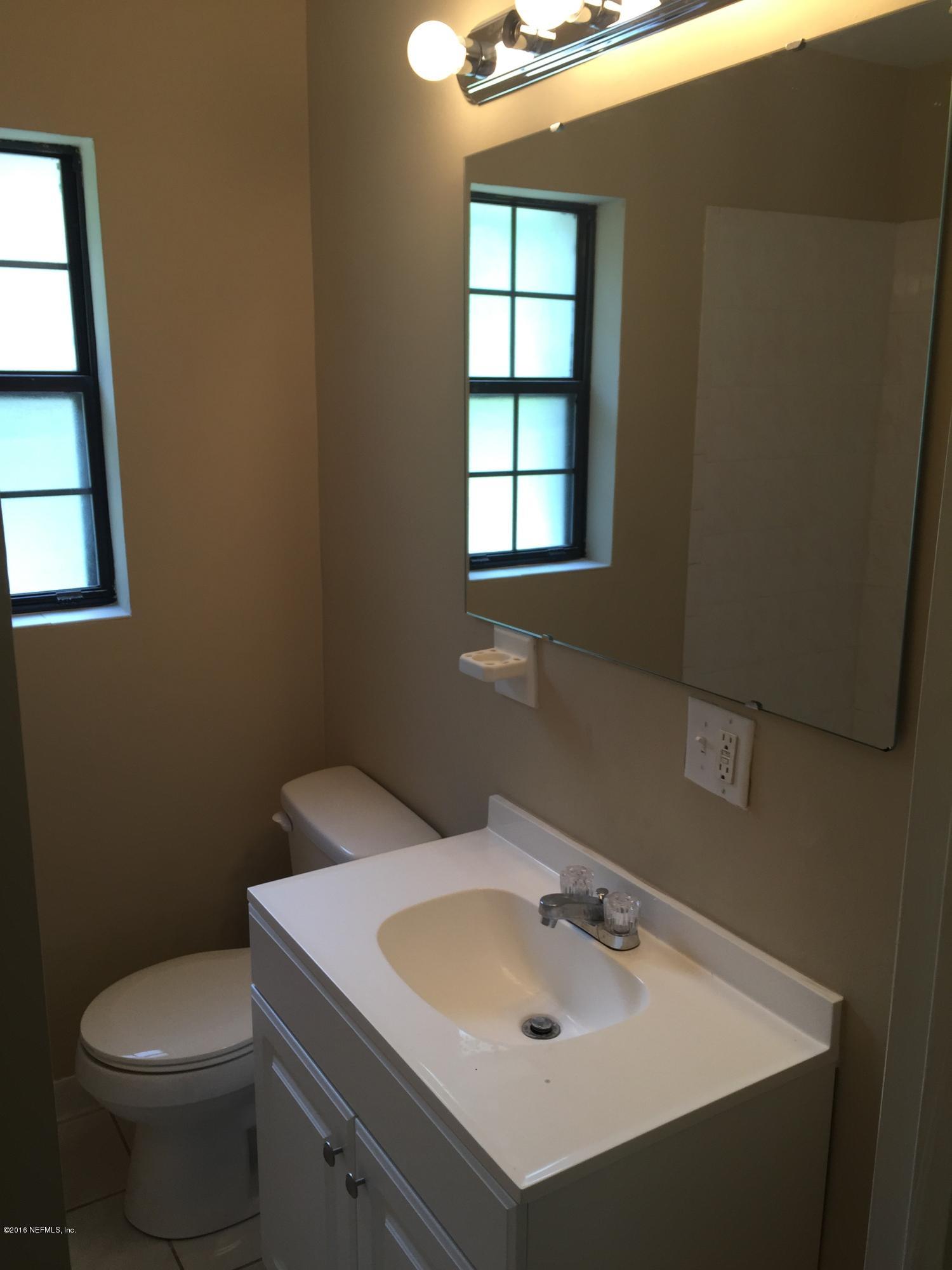 5223 Woodcrest Road Jacksonville, FL 32205 - Photo 11 of 13 IMG_1497