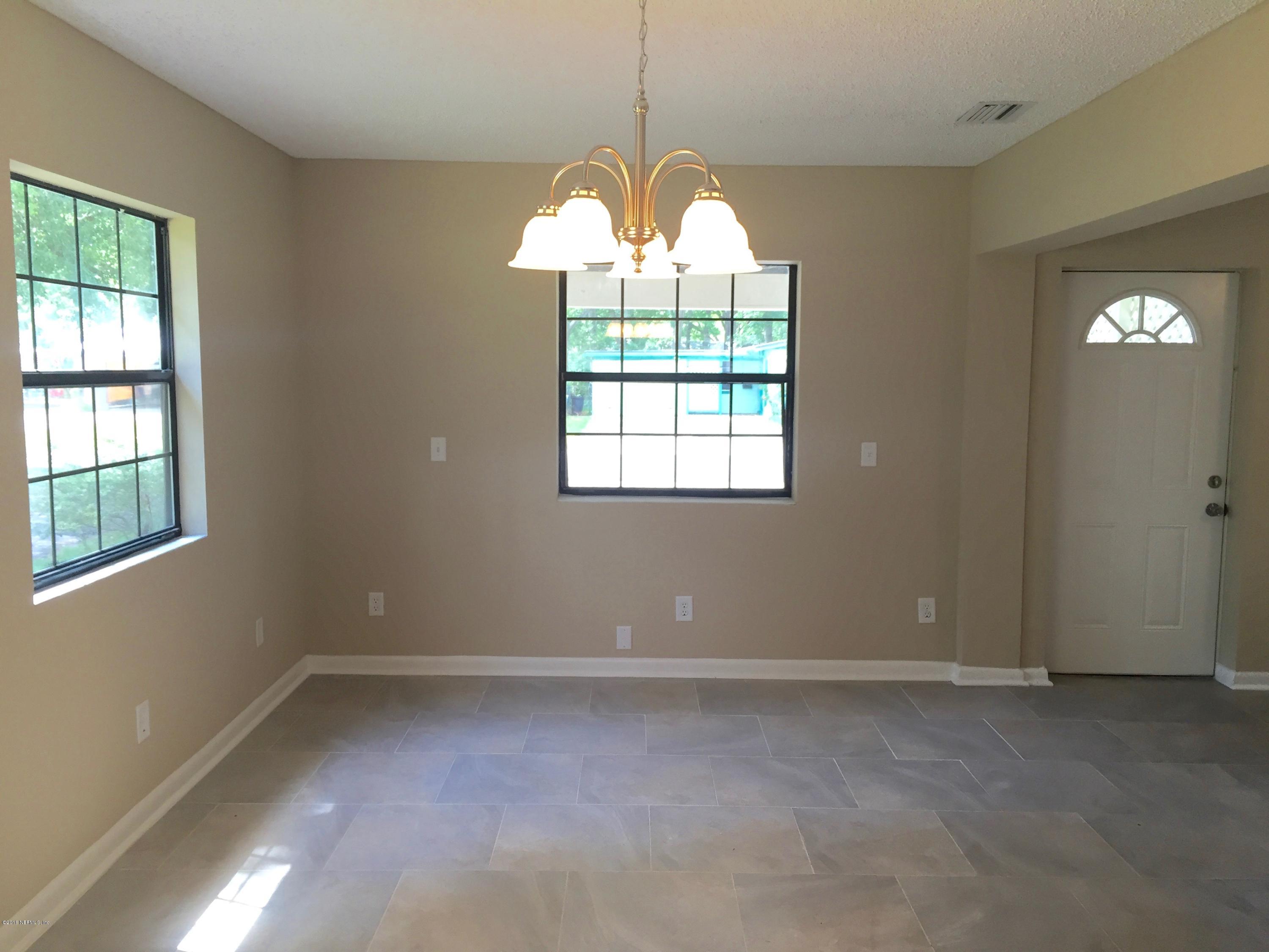 5223 Woodcrest Road Jacksonville, FL 32205 - Photo 7 of 13 IMG_1493