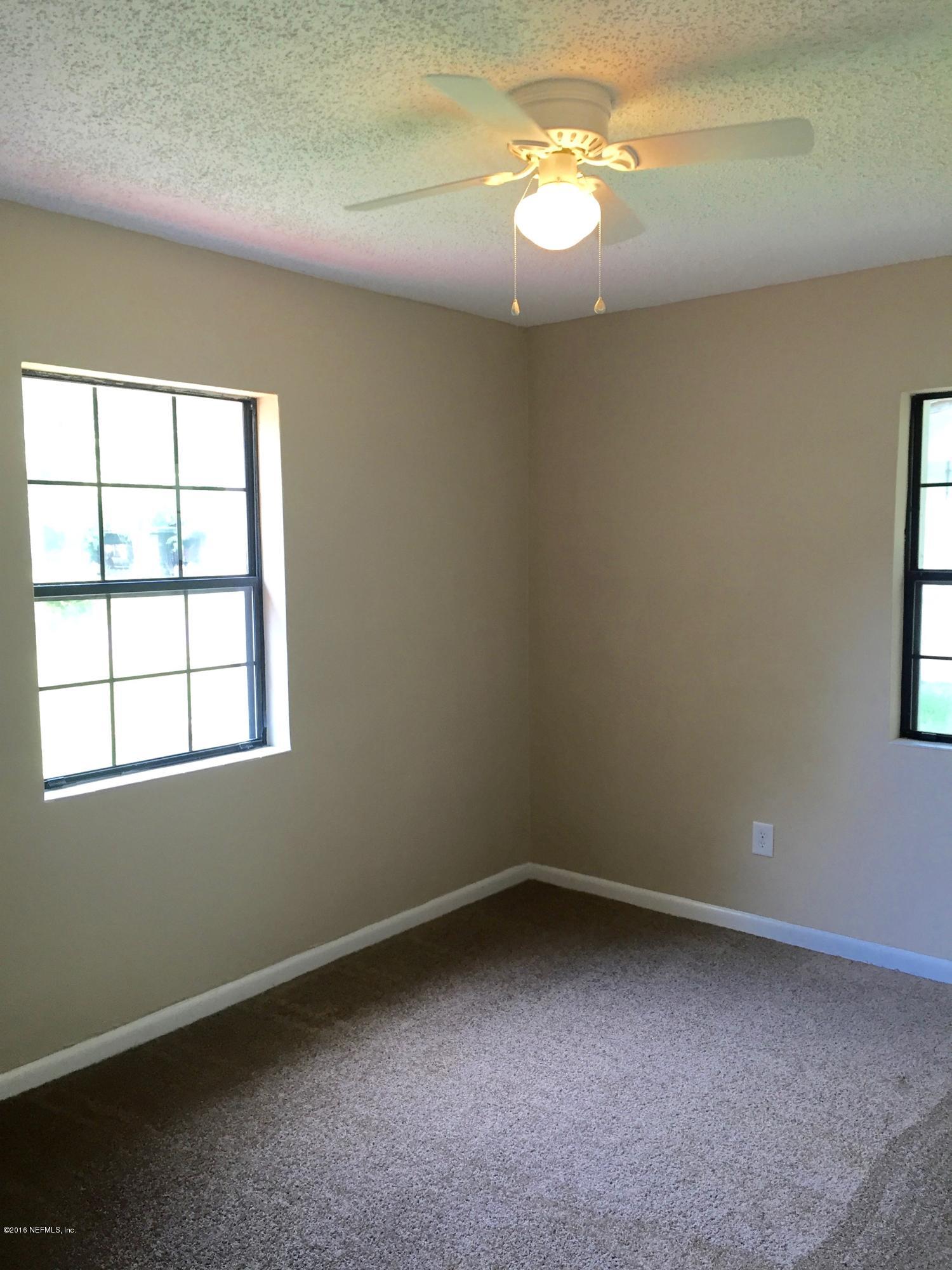 5223 Woodcrest Road Jacksonville, FL 32205 - Photo 10 of 13 IMG_1496