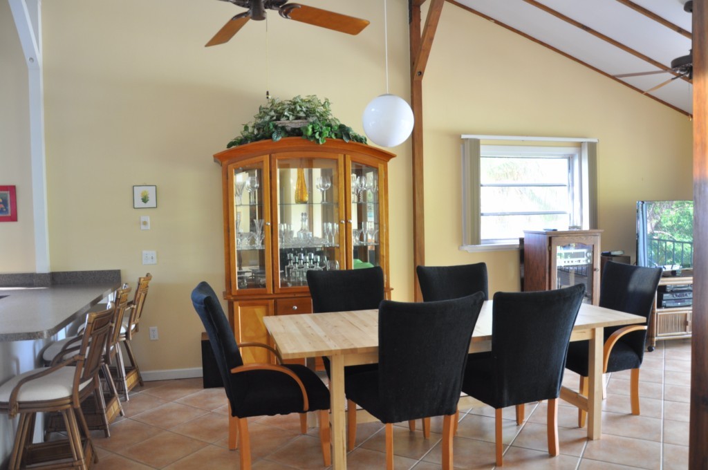 123 Brian Road Marathon, FL 33050 - Photo 13 of 26 Dining Area