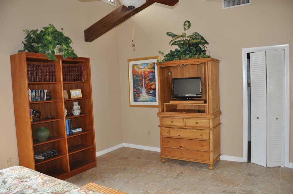 123 Brian Road Marathon, FL 33050 - Photo 17 of 26 Master Bedroom additional view