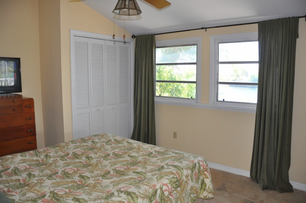 123 Brian Road Marathon, FL 33050 - Photo 22 of 26 3rd Bedroom