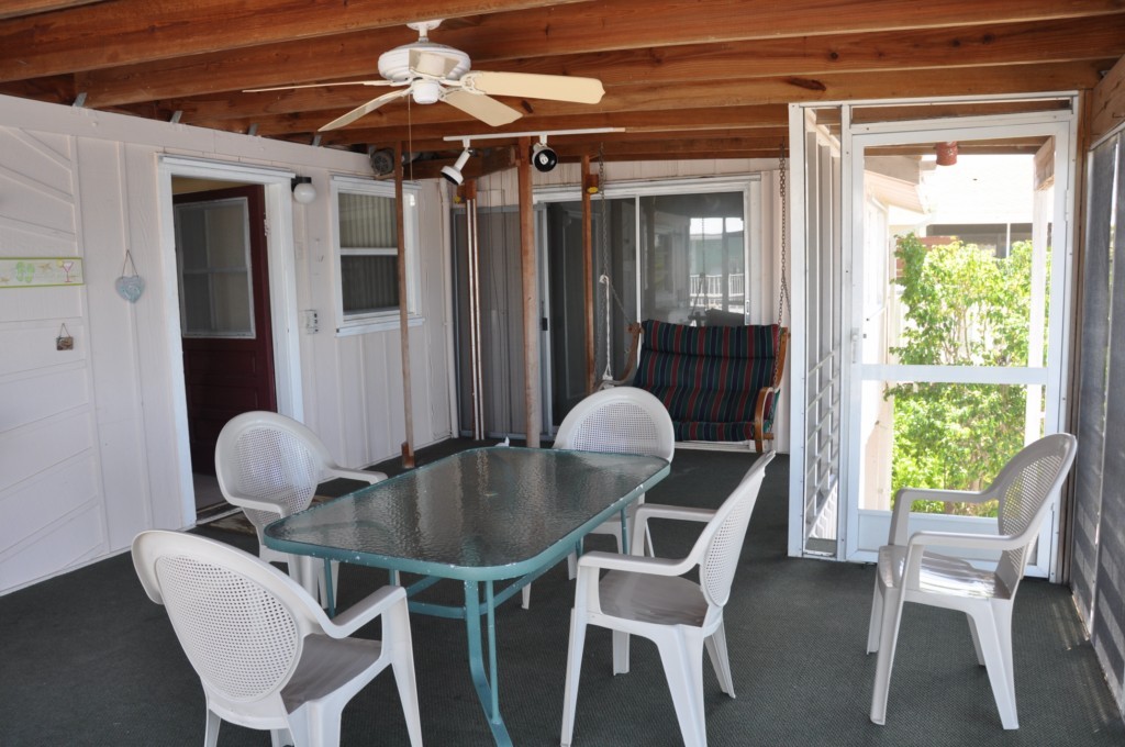 123 Brian Road Marathon, FL 33050 - Photo 25 of 26 Screened In Patio