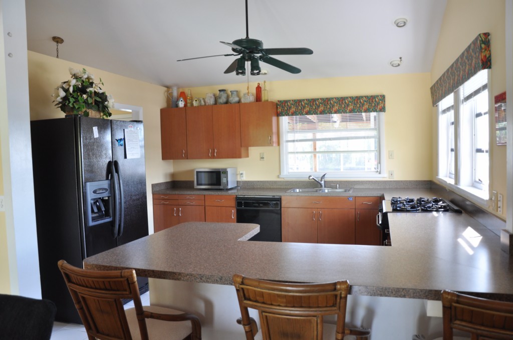 123 Brian Road Marathon, FL 33050 - Photo 9 of 26 Kitchen View