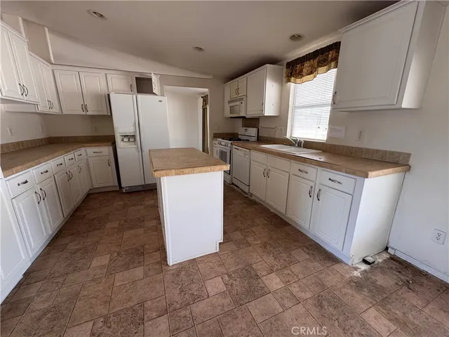 $400,000 | 29226 Highway 58, Barstow, CA 92311