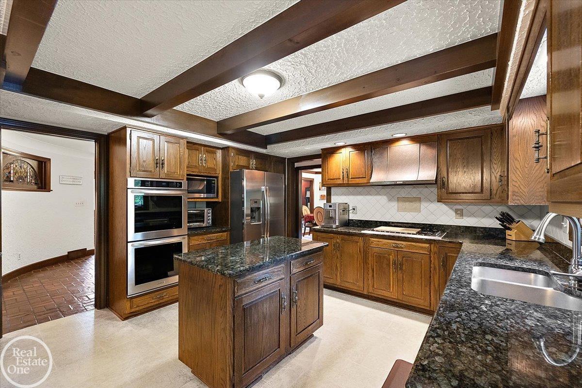 523 Ridgewood Road Rochester, MI 48306 - Photo 24 of 61 Gallery Image 24