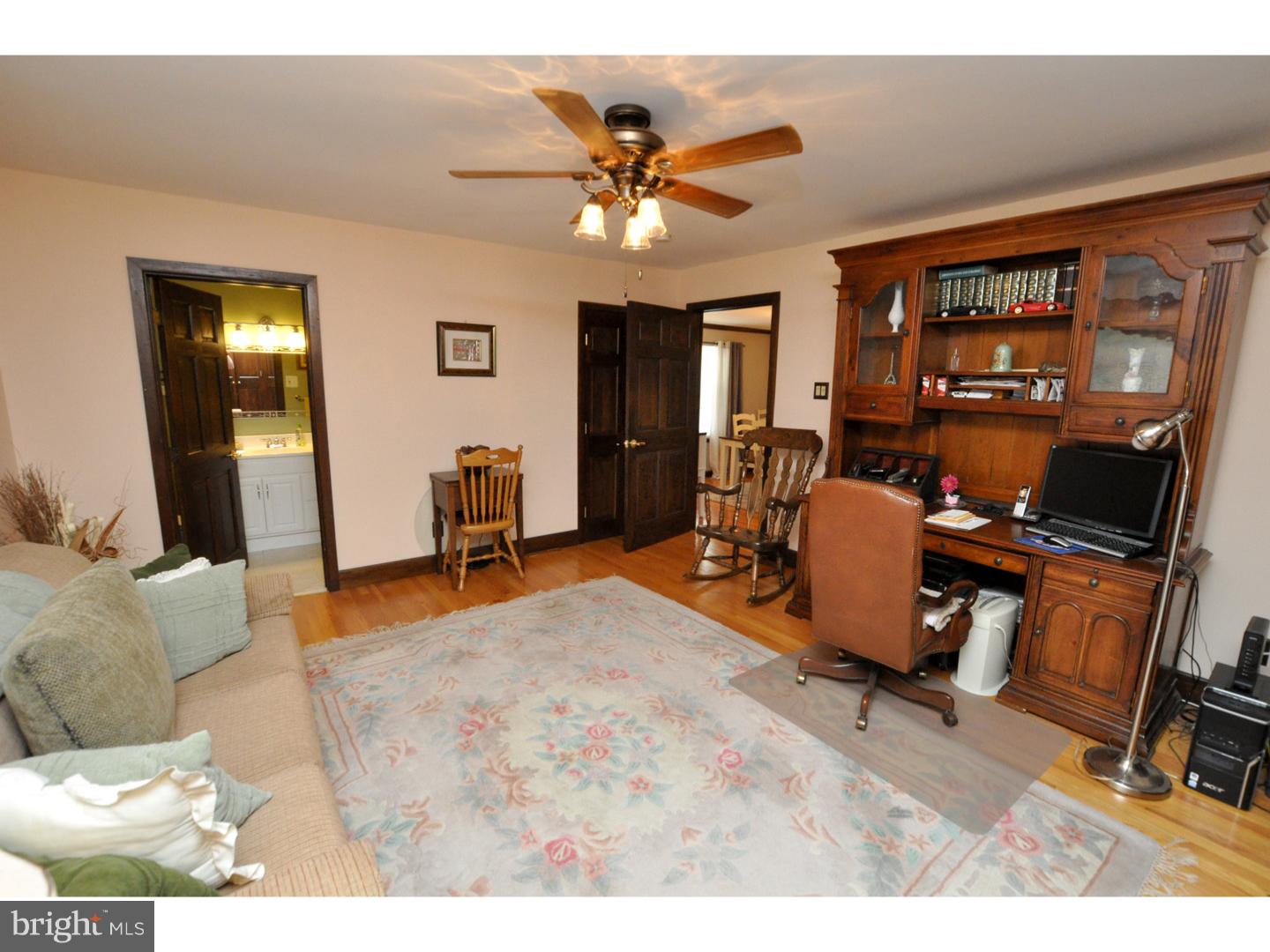 16 Ridgewood Avenue Delran, NJ 08075 - Photo 12 of 25 Guest Room