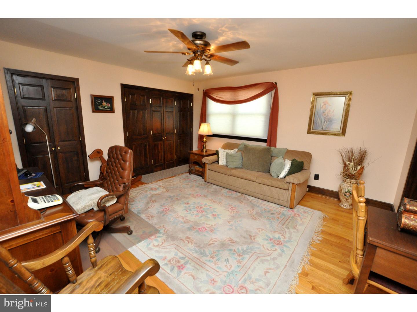 16 Ridgewood Avenue Delran, NJ 08075 - Photo 13 of 25 Guest Room