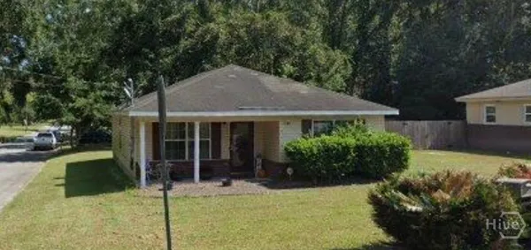 $2,100 | 4106 Heard Street, Savannah, GA 31405