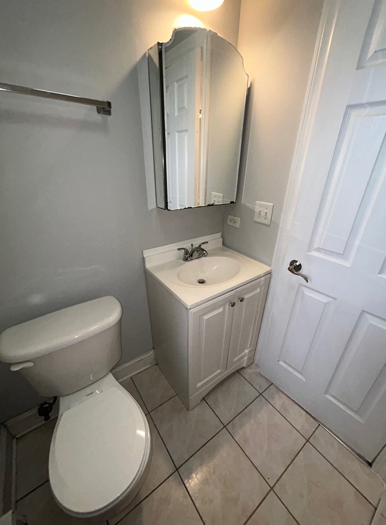 4542 West George Street, Unit 2 Chicago, IL 60641 - Photo 12 of 13