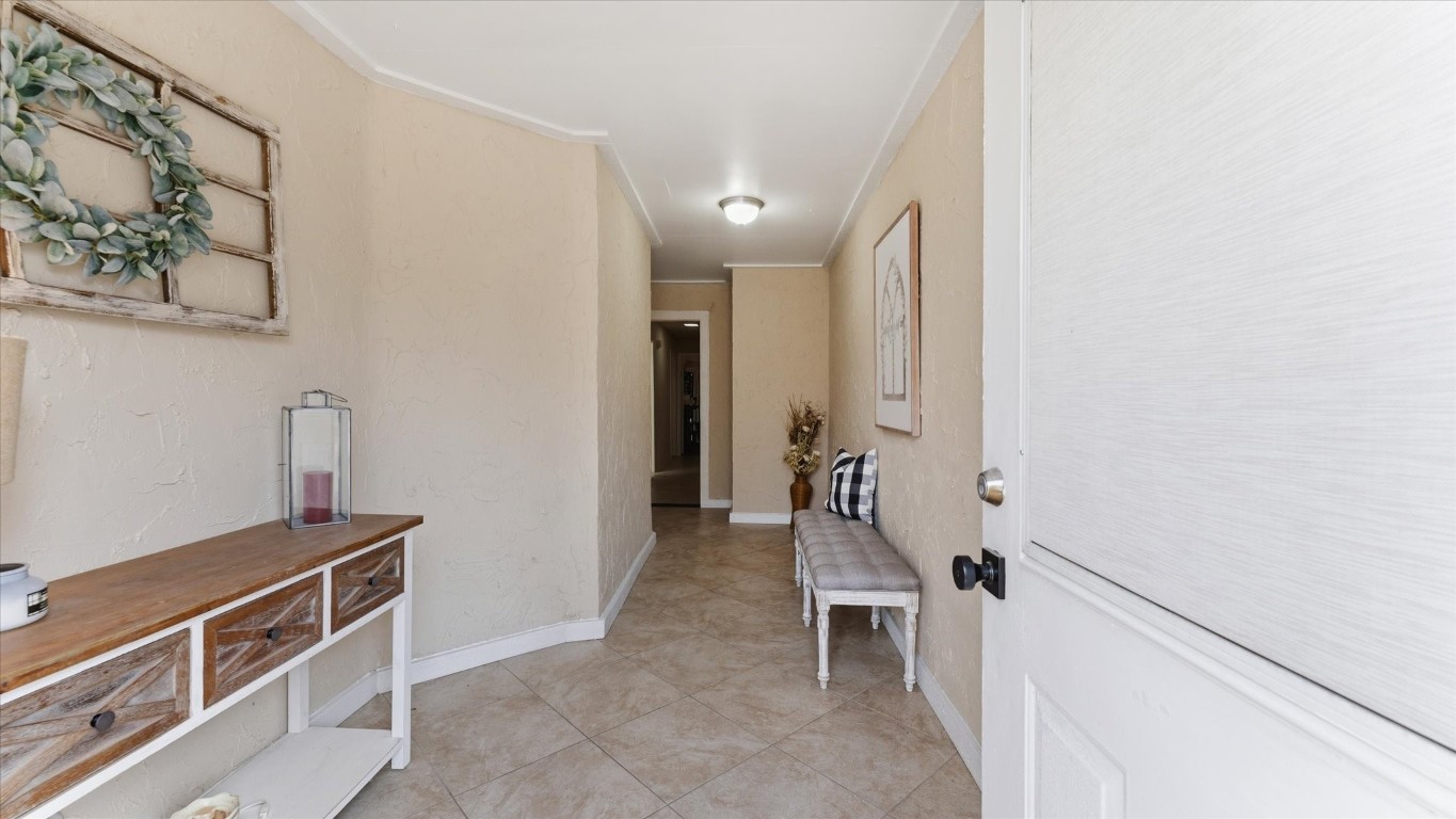 41 Regency Point Montgomery, TX 77356 - Photo 17 of 44 a view of livingroom with furniture