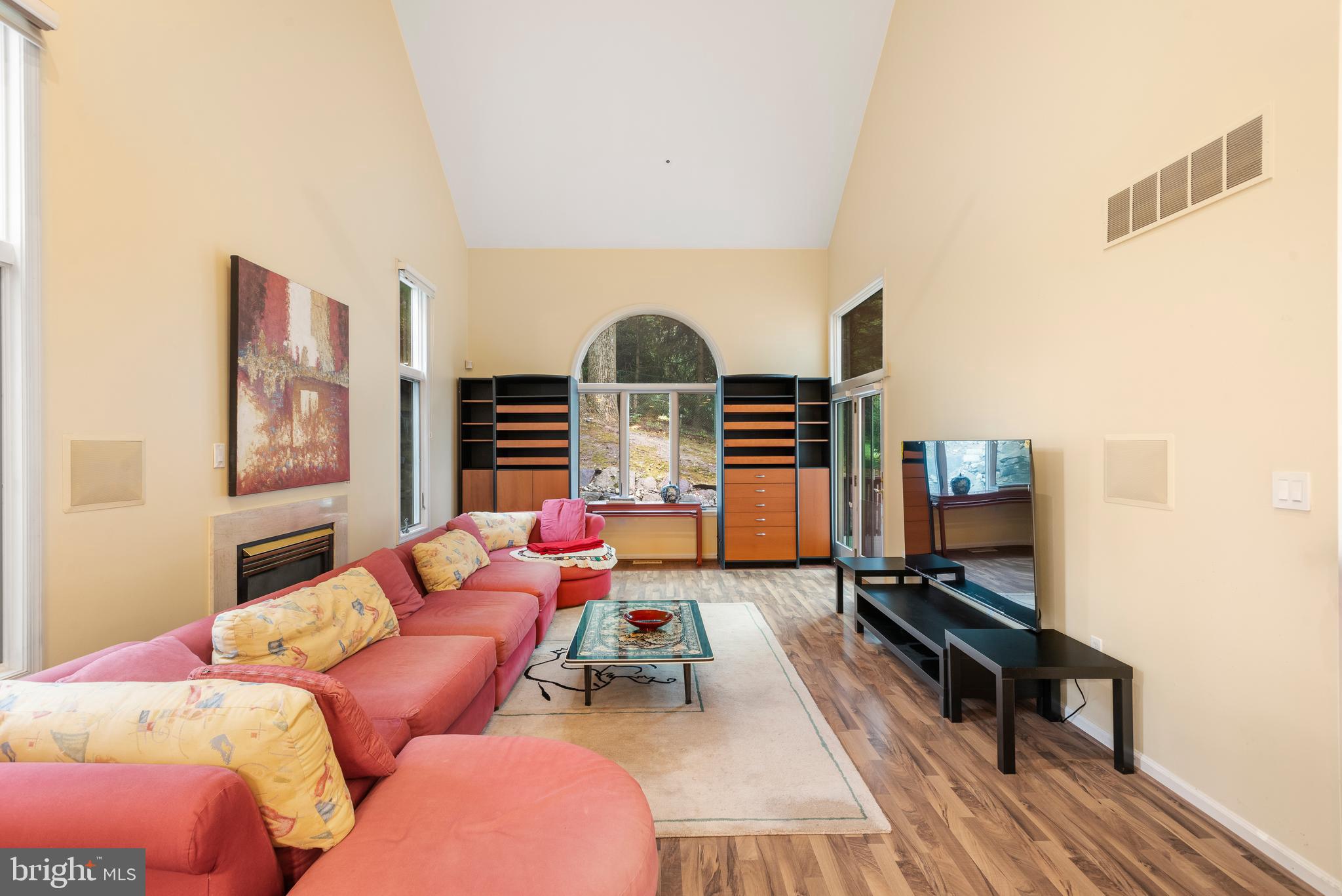813 Cedar Grove Road Broomall, PA 19008 - Photo 8 of 52