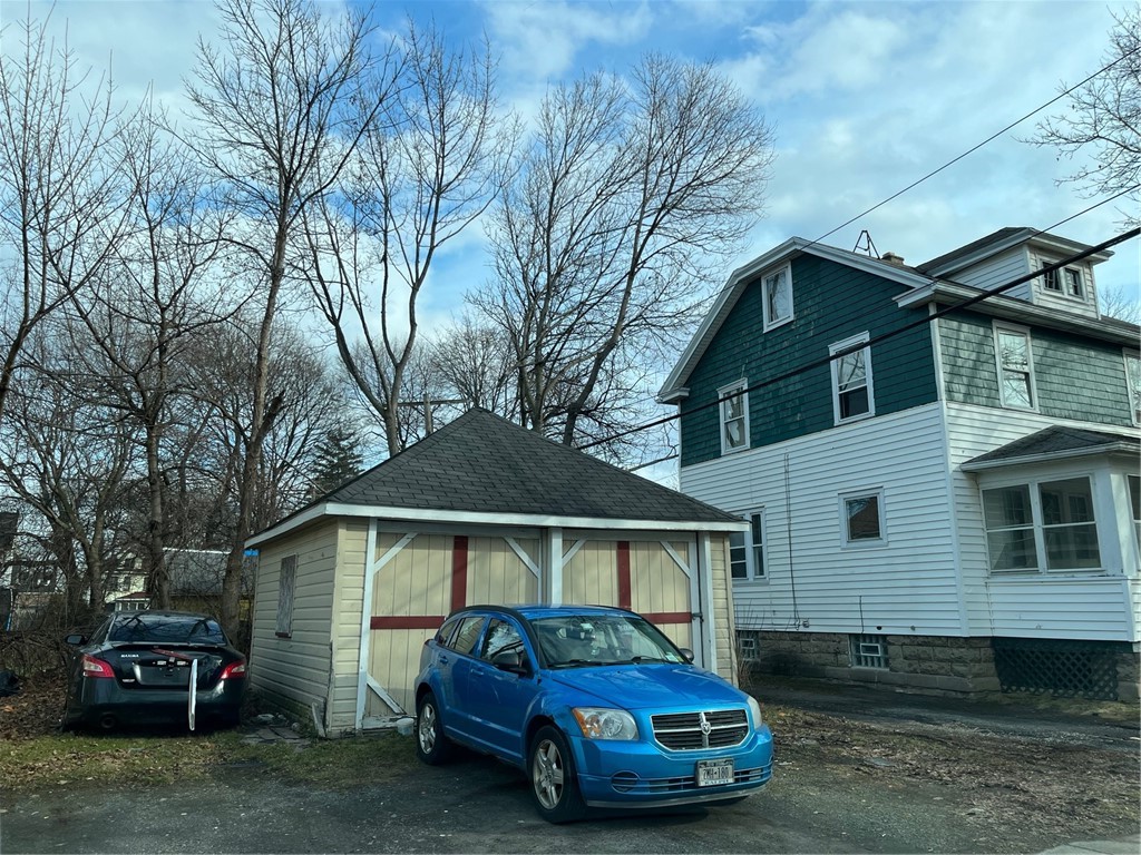 443 Lexington Avenue Rochester, NY 14613 - Photo 4 of 4