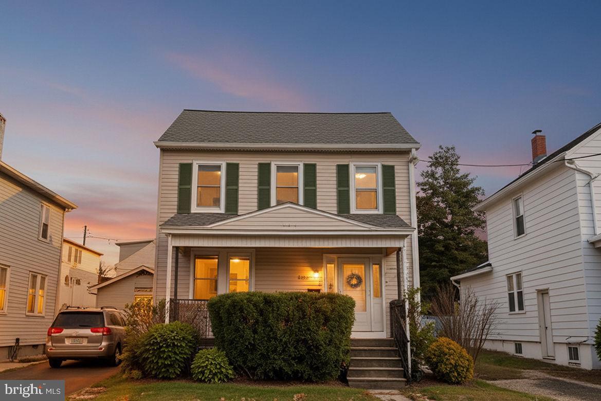 118 Hunter Avenue Hamilton, NJ 08610 - Photo 2 of 23 a front view of a house with garden