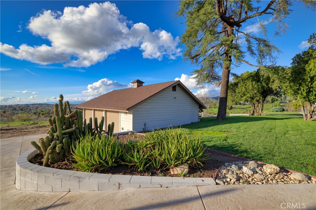 12646 10th Street Yucaipa, CA 92399 - Photo 51 of 72 a view of a backyard with plants