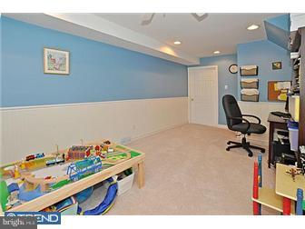 8 Red Oak Road Oreland, PA 19075 - Photo 10 of 12 Basement - Finished