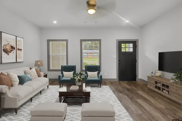 $270,000 | 220 Sherman Street, Rusk, TX 75785