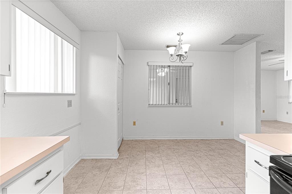 8208 Southwest 108th Ln Road Ocala, FL 34481 - Photo 11 of 55
