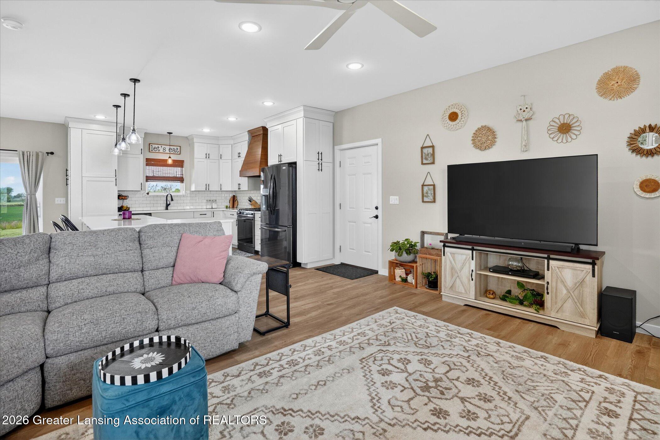 9945 North Wheaton Road Charlotte, MI 48813 - Photo 9 of 55 09-9945-N-Wheaton-Rd-Charlotte-MI-48813-
