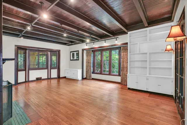 $369,900 | 910 West Park Avenue, Champaign, IL 61821