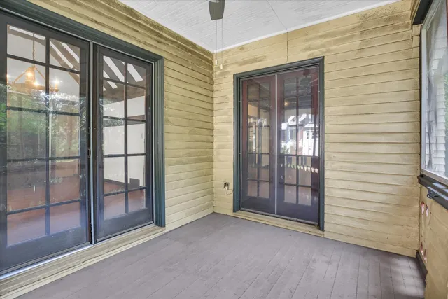 $369,900 | 910 West Park Avenue, Champaign, IL 61821