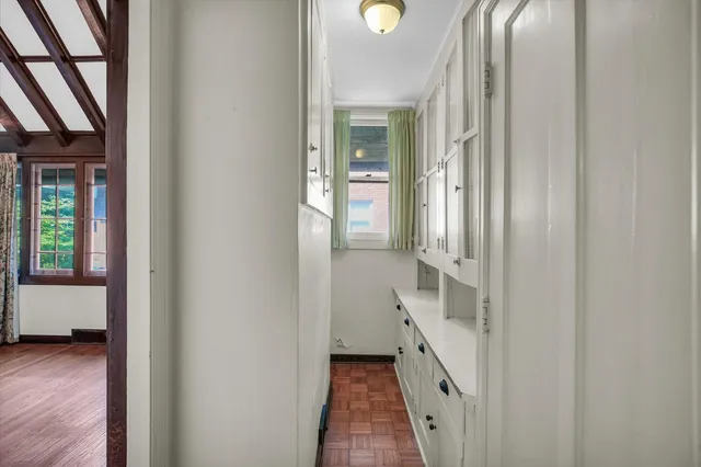 $369,900 | 910 West Park Avenue, Champaign, IL 61821