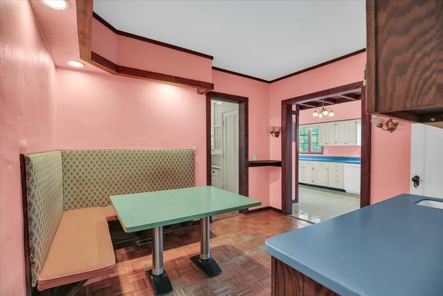 $369,900 | 910 West Park Avenue, Champaign, IL 61821