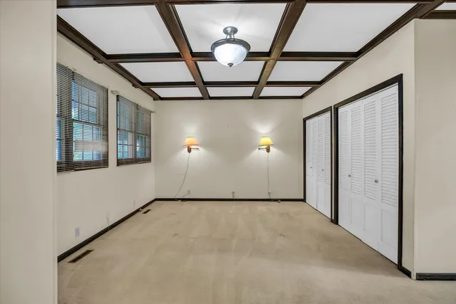 $369,900 | 910 West Park Avenue, Champaign, IL 61821