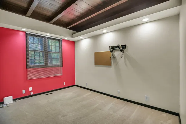 $369,900 | 910 West Park Avenue, Champaign, IL 61821