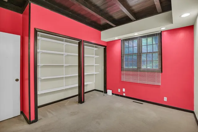 $369,900 | 910 West Park Avenue, Champaign, IL 61821