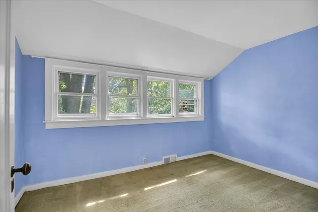 $369,900 | 910 West Park Avenue, Champaign, IL 61821