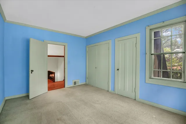 $369,900 | 910 West Park Avenue, Champaign, IL 61821