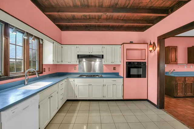 $369,900 | 910 West Park Avenue, Champaign, IL 61821