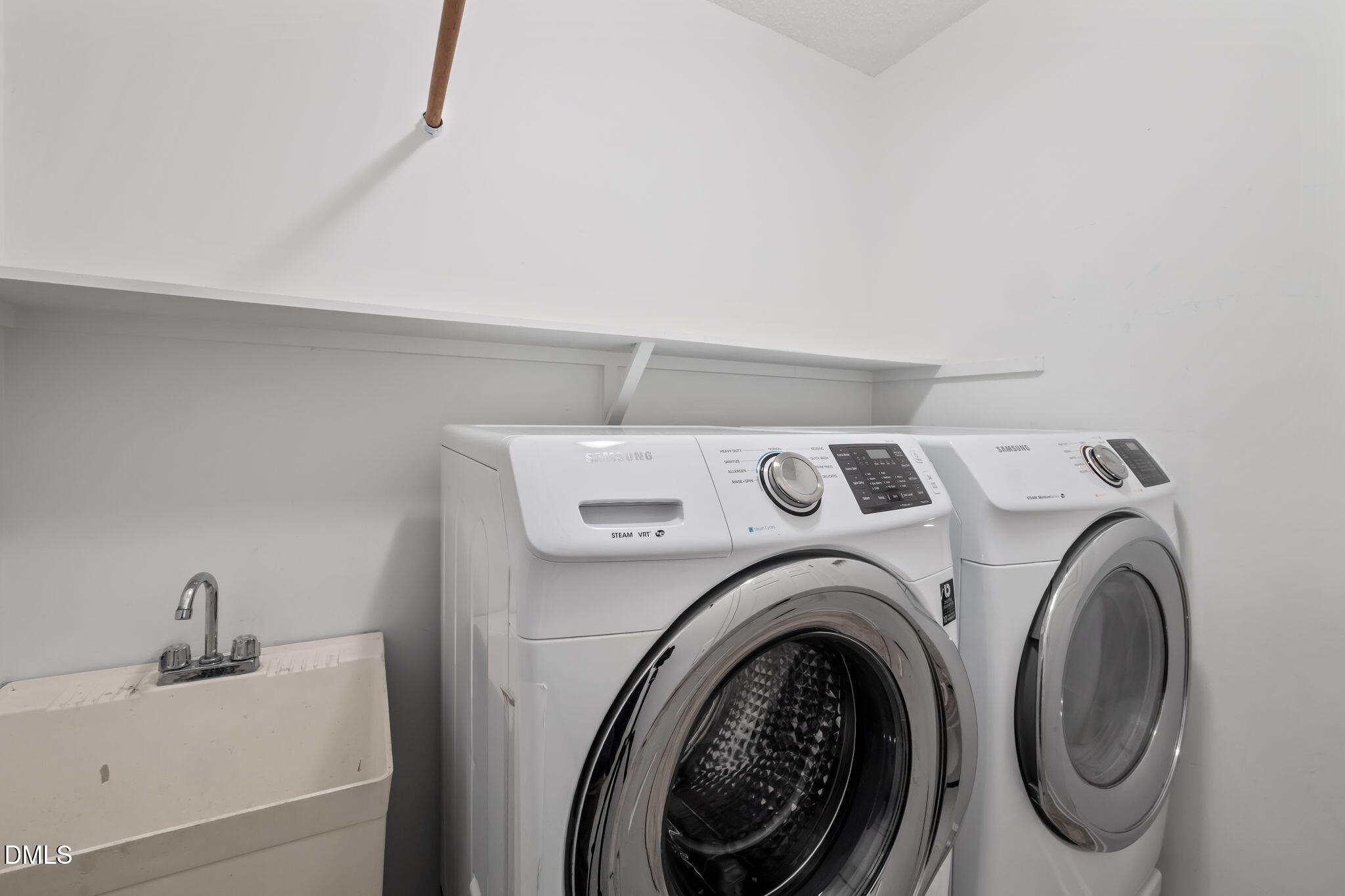 4000 Kettering Drive Durham, NC 27713 - Photo 21 of 34 Landry Room with Sink
