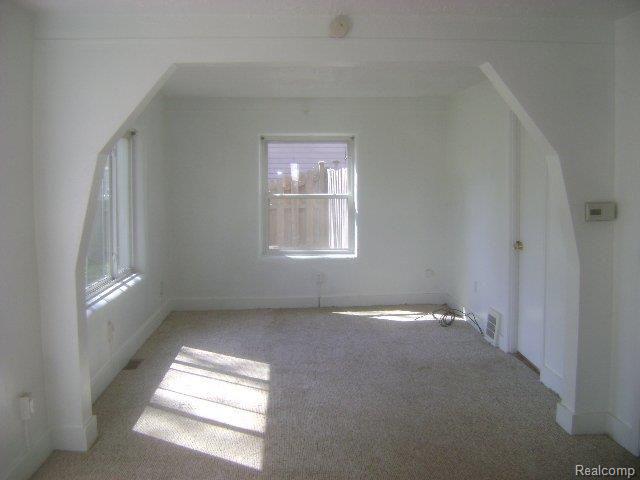 3240 Wanamaker Road Waterford, MI 48328 - Photo 6 of 10 LIVING/DINING