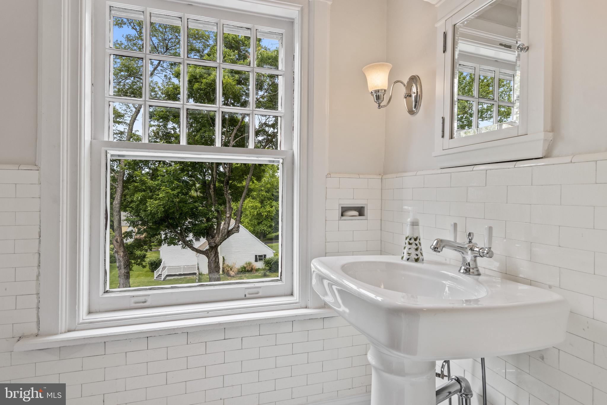 324 South Waterloo Road Devon, PA 19333 - Photo 44 of 50